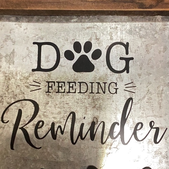 Dog Feeding Reminder with Bone Magnets - Picture 2 of 5